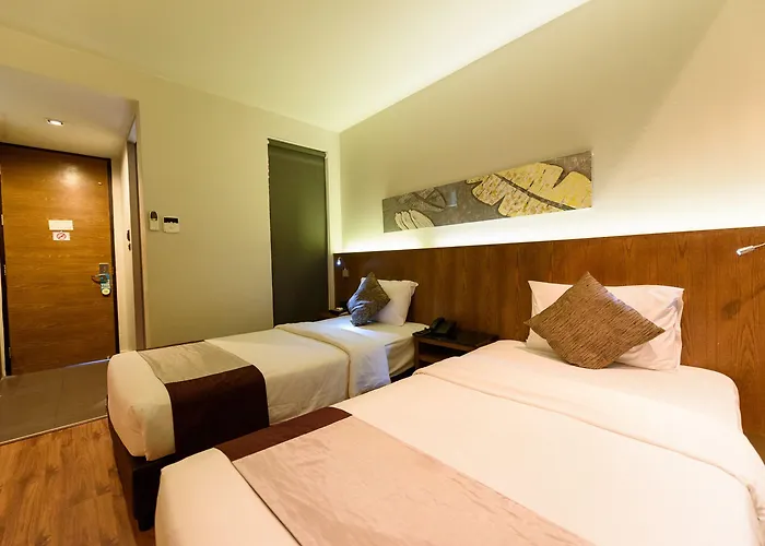 Siam Swana 3*