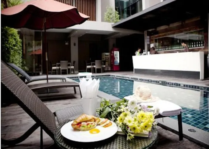 Siam Swana 3*