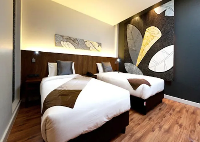 Siam Swana 3*